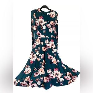 Eliza J size 6 floral Green Dress, long sleeves